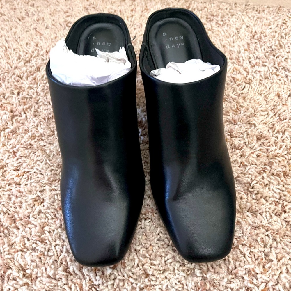 Paula Mule Heels